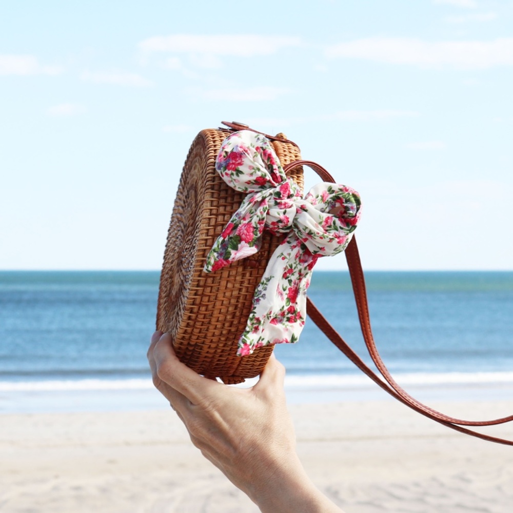 Martha’s Vineyard Round Wicker Brown Rattan Crossbody Handbag - Picture 4 of 13